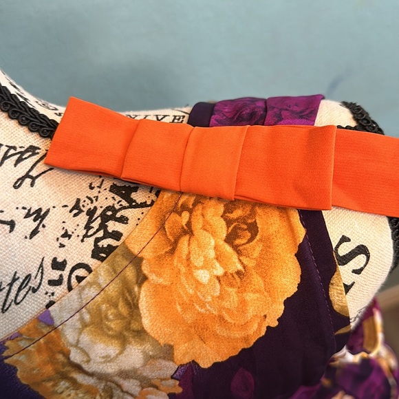 FLORAL in purple!!! with paded bra, smocked in the back!!! - Picture 11 of 13